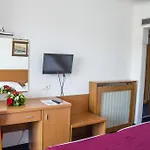 Petka Hotel 3*
