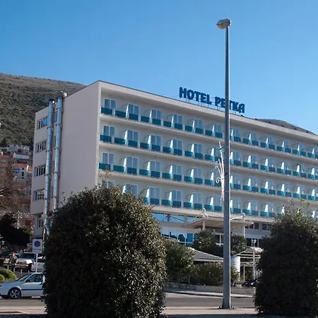Petka Hotel 3*