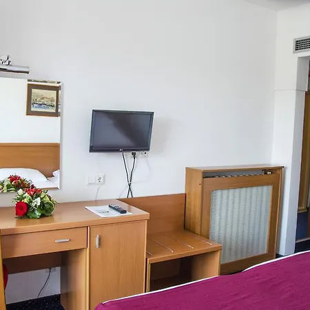 Petka Hotel 3*