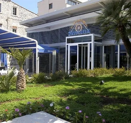 Petka Hotel 3*