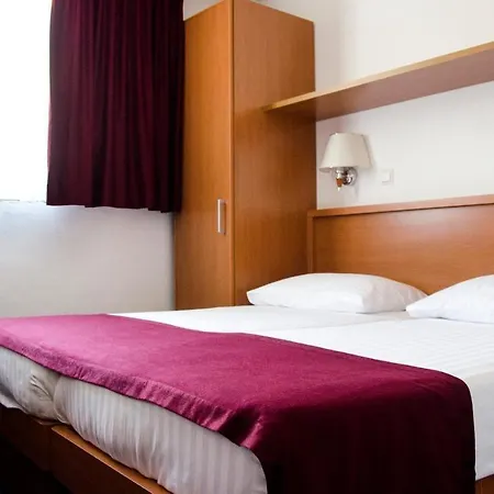 Petka Hotel 3*