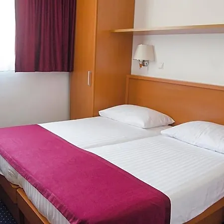 Petka Hotel 3*