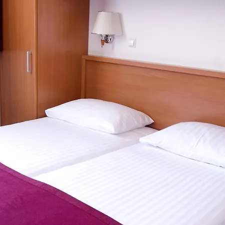 Petka Hotel 3*