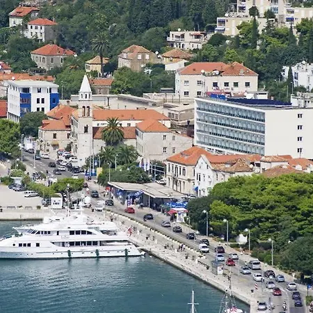 Hotel Petka 3*