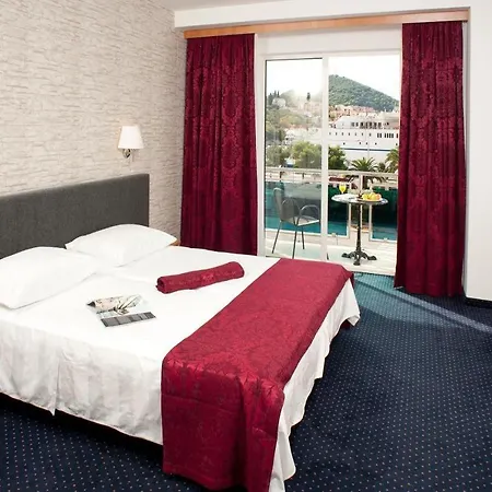 Hotel Petka 3*